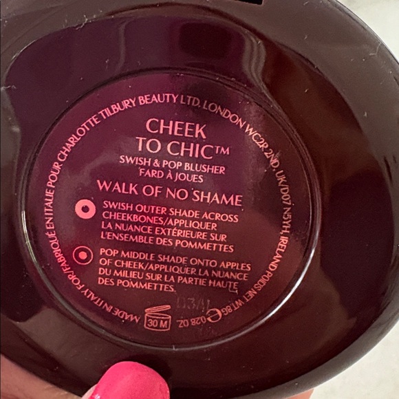 New Charlotte Tilbury 

Swish + pop blusher 
Color: Walk of no Shame 0.28 ounce - Picture 6 of 6